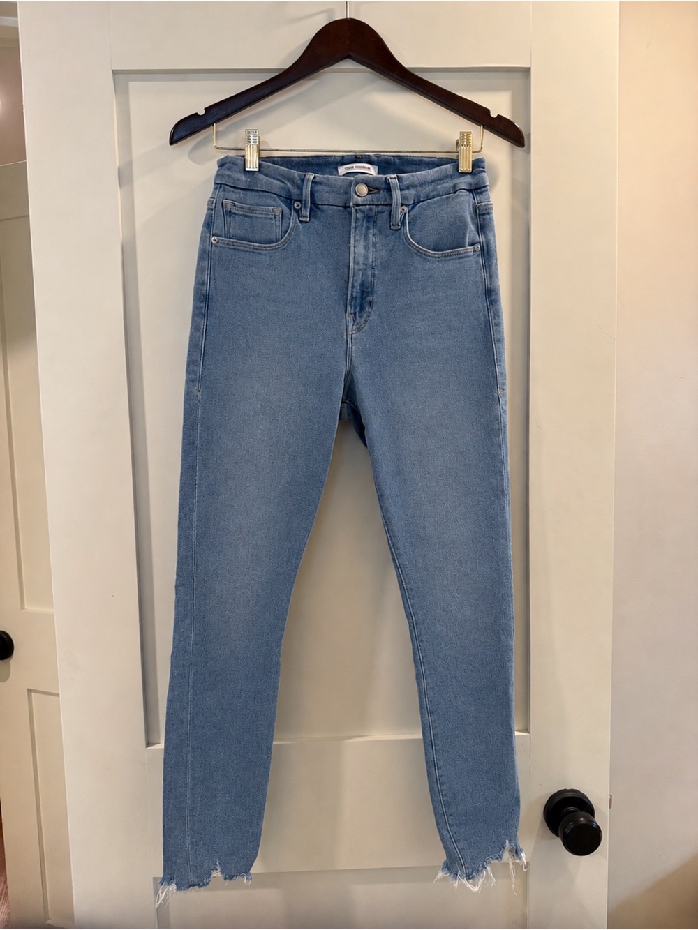 Good American Good Curve Skinny Crop with Chew, Size 6/28 Color Blue 440